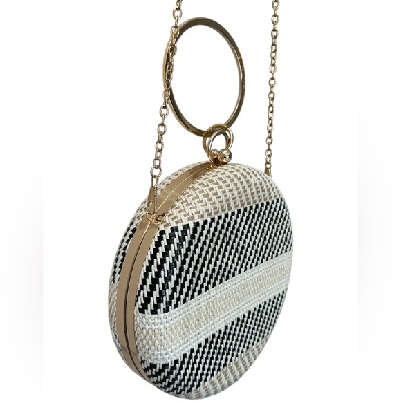 Savanna Cream Black Round Woven Crossbody Satchel Gold Chain Boho Bag Purse - Picture 4 of 13